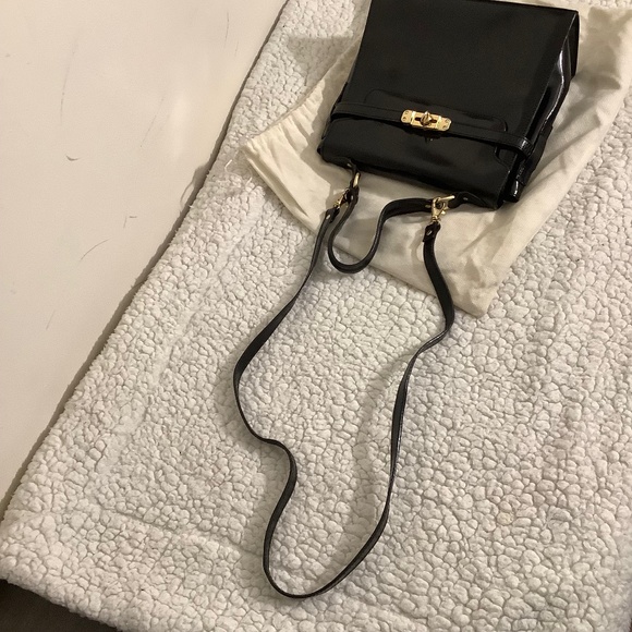 Vintage Michael Rome Patent Leather Handbag with Gold Accents and Dust Cover - Picture 4 of 12